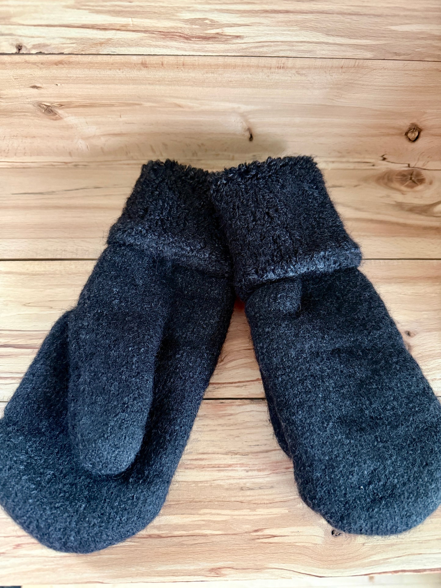 mitaines doublée grise foncée